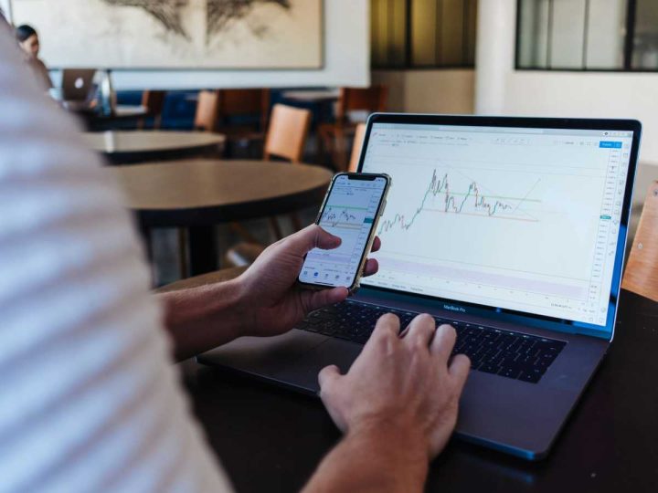 Current IPO vs Blue-Chip Stocks: Where to Invest?