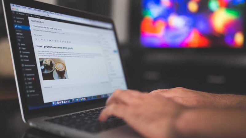 How Artificial Intelligence Is Sharpening the Future of Blogging